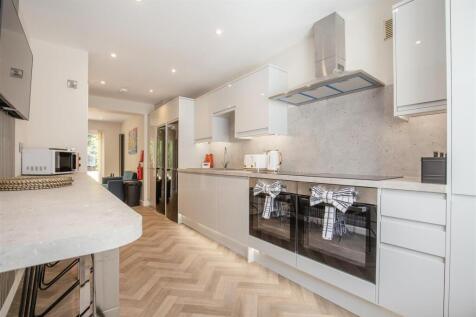 kitchen 5.jpg