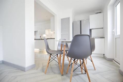 119 South Park Avenue 5.jpg