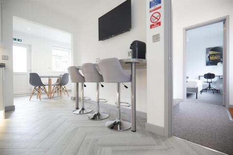 119 South Park Avenue 13.jpg