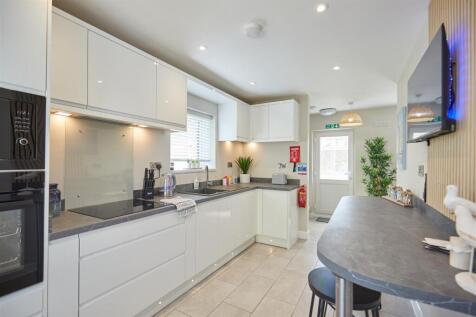 3 Fountains Road 14.jpg