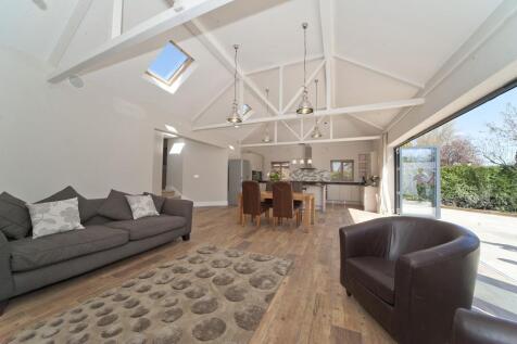 Lounge / Dining Room