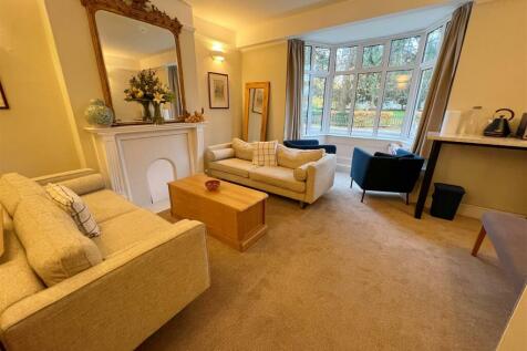 Guest Living Room.JPG
