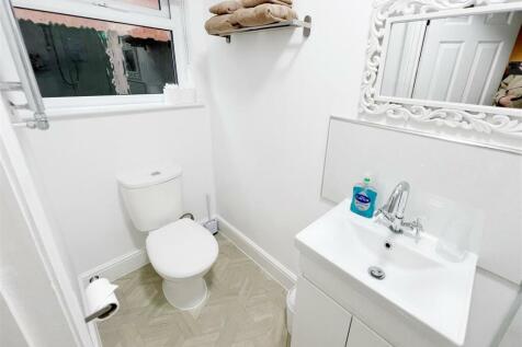 Bathroom 4