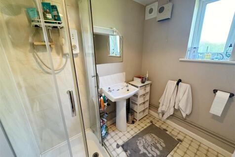Annexe Shower Room