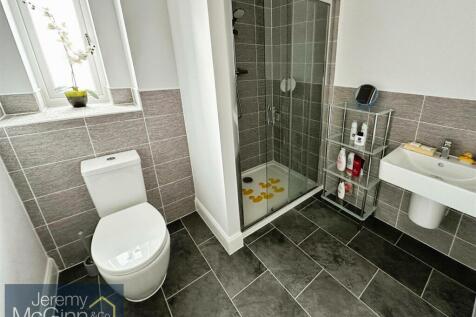 Master Ensuite