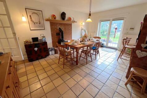 Breakfast Room