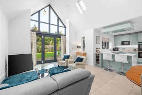 Kitchen/Dining/Living