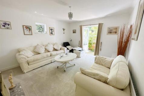 Living Room.JPG