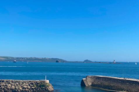 .Harbour Entrance