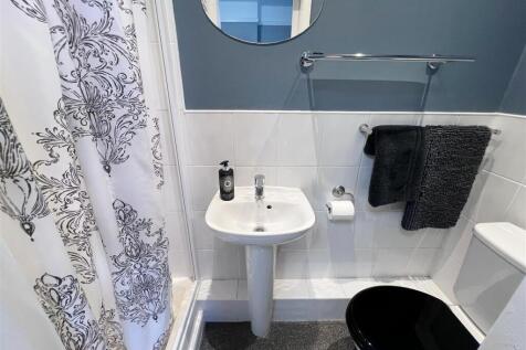 Bedroom One En-Suite