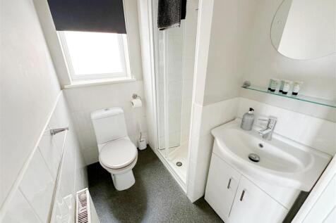 Second Floor En Suite