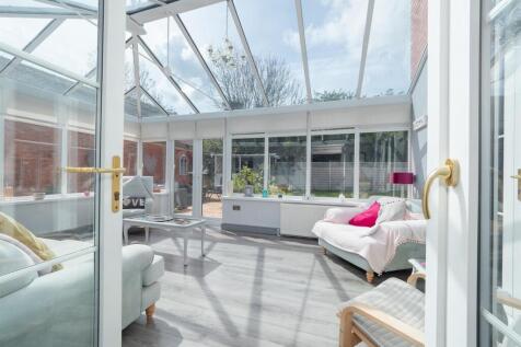 22 St Peters Way-23.jpg