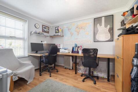 22 St Peters Way-22.jpg