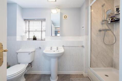 22 St Peters Way-34.jpg