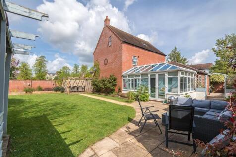 22 St Peters Way-19.jpg