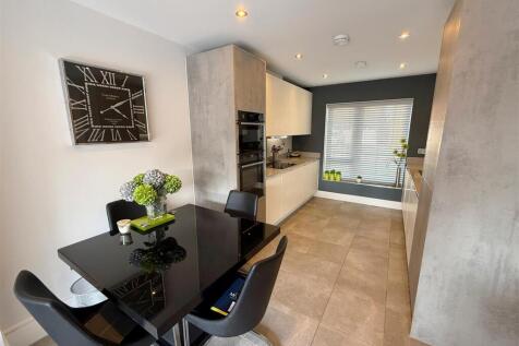 Kitchen Dining room