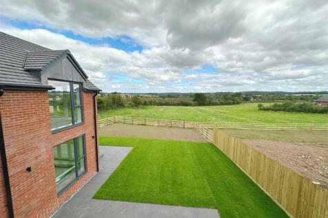 Garden &amp; Rear View.JPG