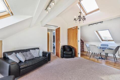 Lounge / Dining Room