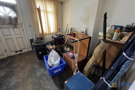 Living Room.jpg