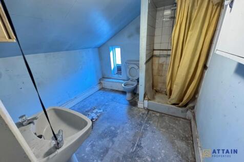 Bathroom.jpg
