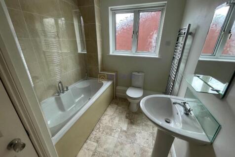 Family Bathroom.jpg