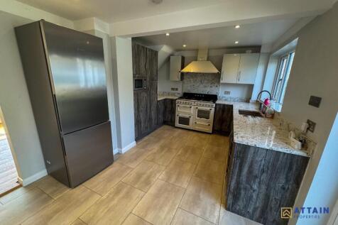 Kitchen Alt.jpg