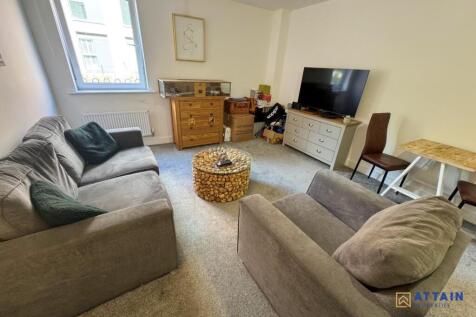 Living Room - Close.jpg
