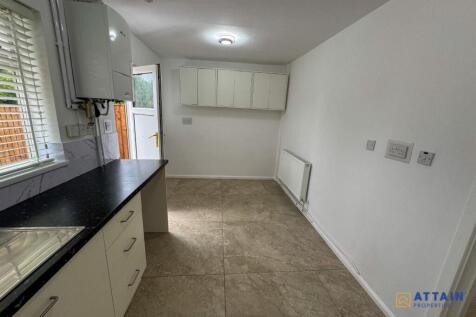 Kitchen Alt.jpg