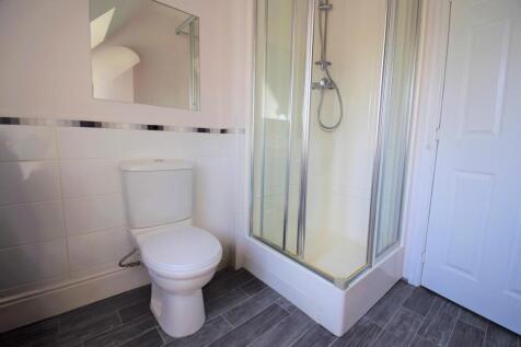 Bathroom top floor other copy.jpg