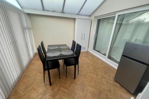 Living or Dining Room.jpg
