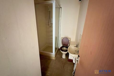 Bathroom.jpg