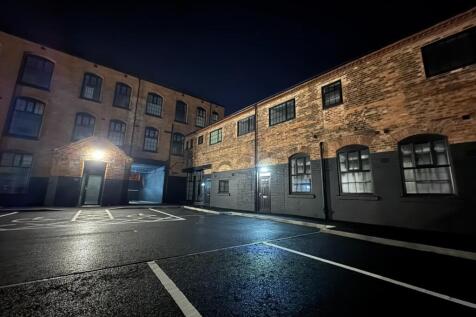 Front of Building.JPG