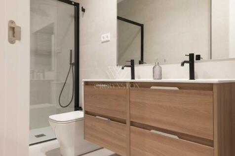 Bathroom Flat B