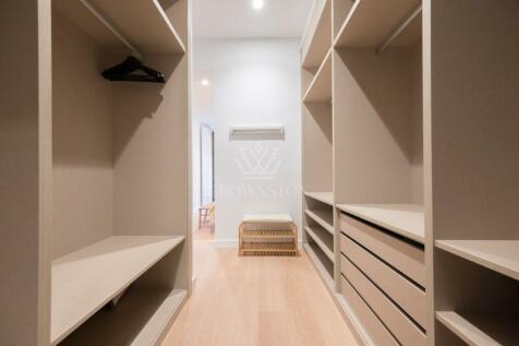 Walking closet