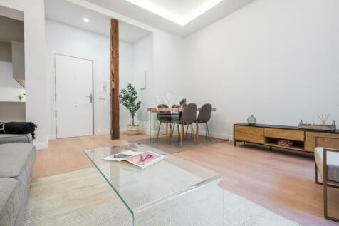 Living/dining Flat B