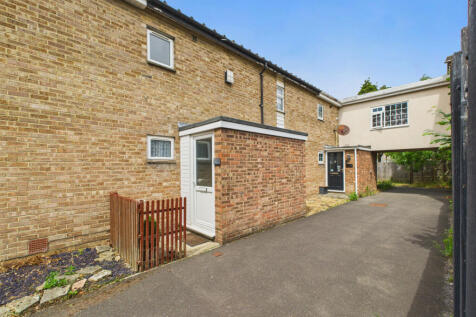 3 Bedroom Terraced for Sale