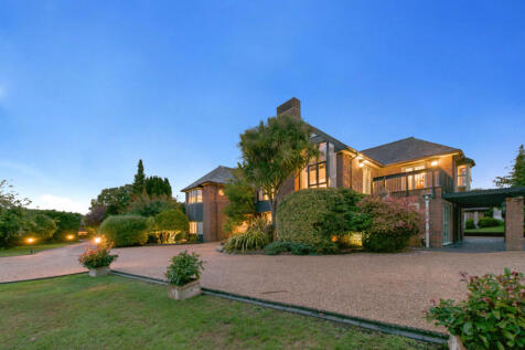 Architecturally Designed Five-Bedroom Detached Fa