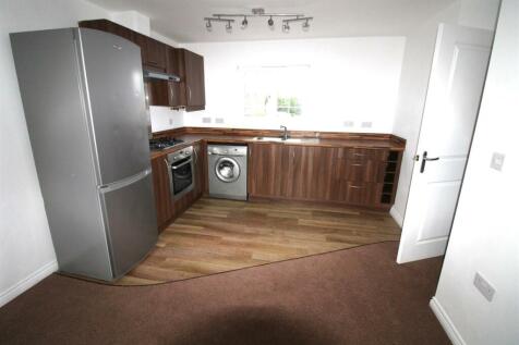 OPEN PLAN LOUNGE KITCHEN
