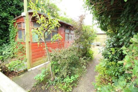 GARDEN PHOTO
