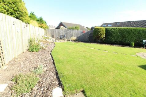 LARGE REAR GARDEN