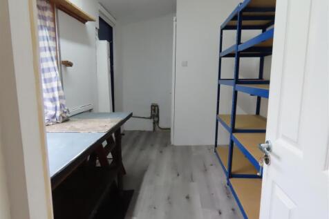 WORK SHOP/UTILITY ROOM