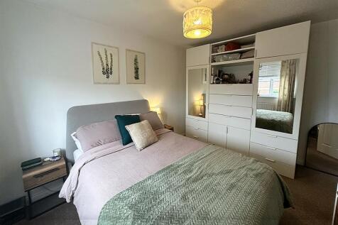 BEDROOM 1. (front aspect)