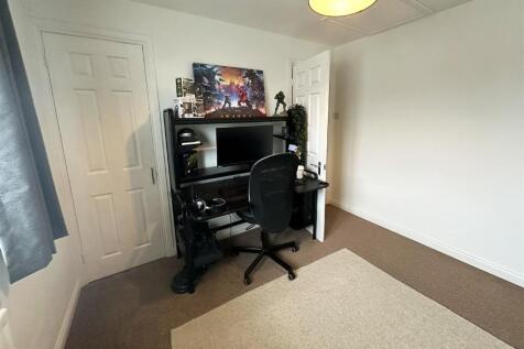 BEDROOM 2.