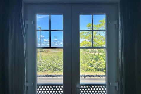 7. Patio Doors.jpg