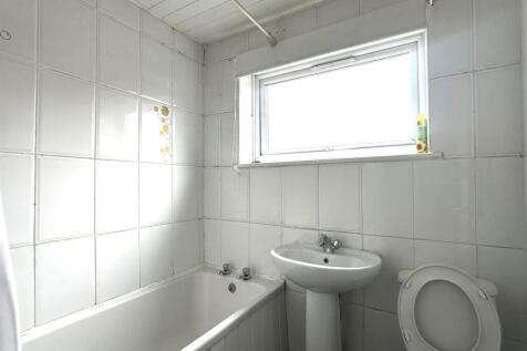 BATHROOM/WC
