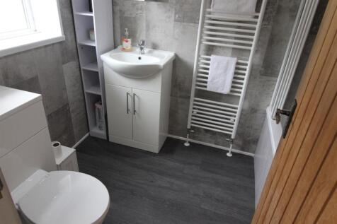 MODERN SHOWER-ROOM