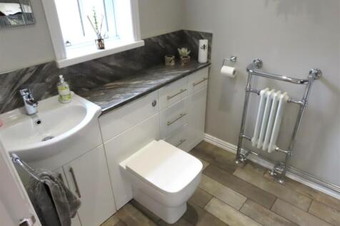 DOWNSTAIRS WC/UTILITY ROOM