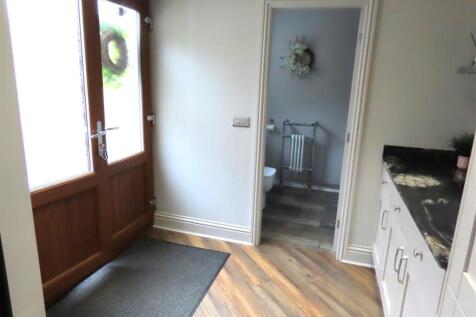 ADDITIONAL KITCHEN AREA