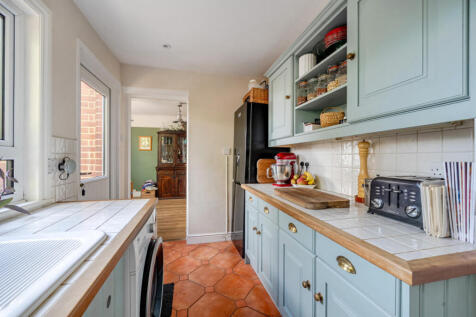 1370747-14-68fb80...