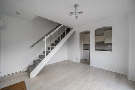 1374115-9-6903b39...